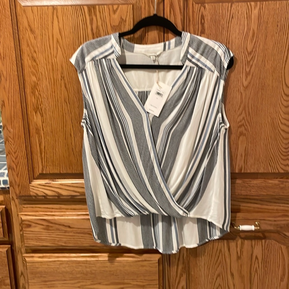 Splendid Collection sleeveless shirt NWT